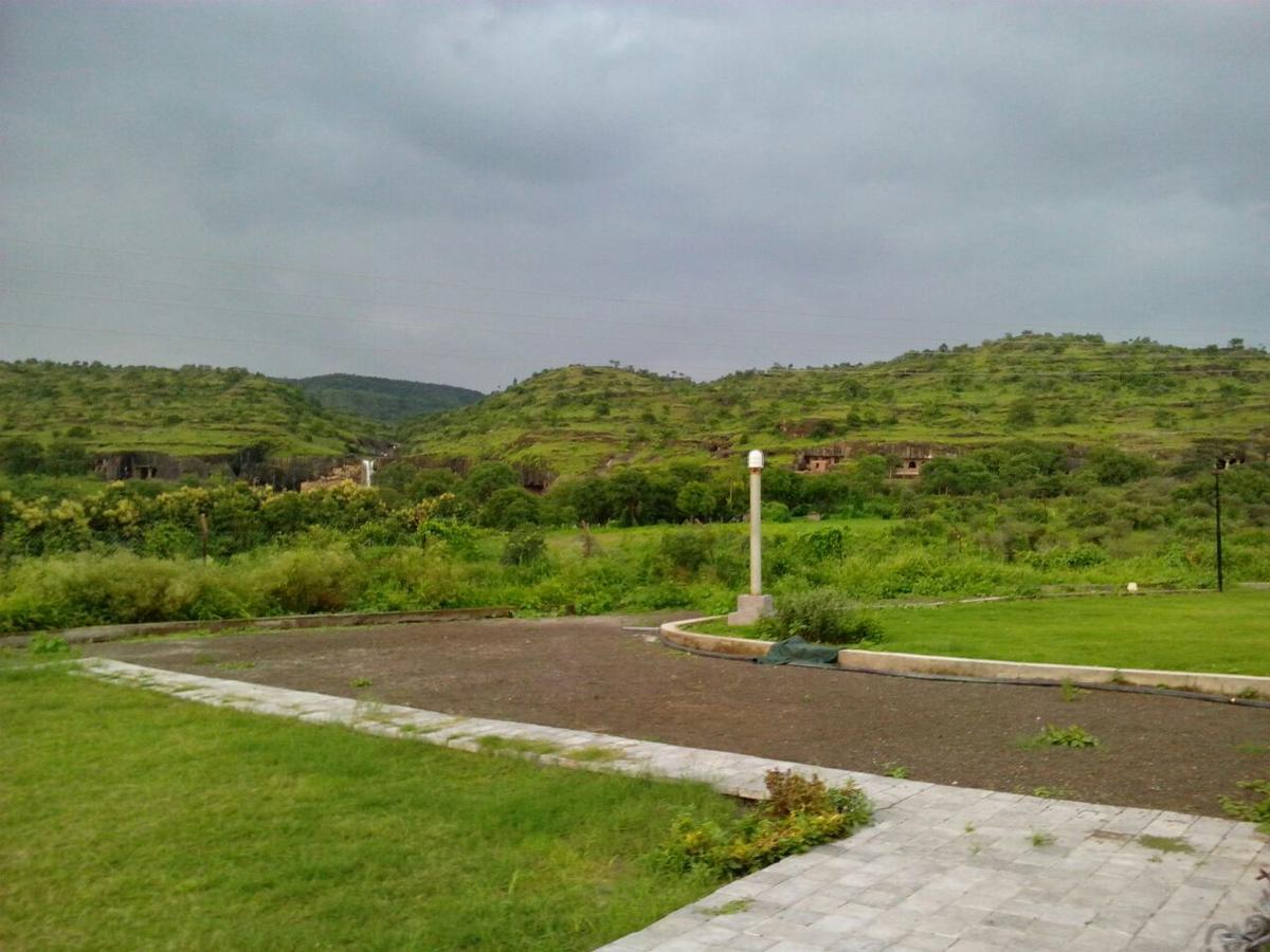 Kailas Resort